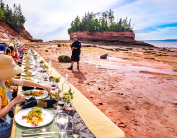 Dining on the ocean floor