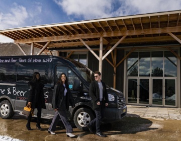 Wine and Beer Tours of NS pc Tourism NS Will Yang