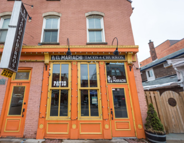 Storefront of El Mariacha restaurant